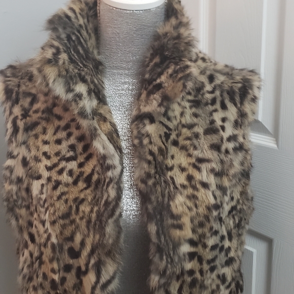 Sale Adrienne Landau Animal Print Vest - Picture 9 of 12